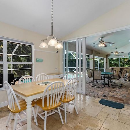 Luxury Home, Hot Tub, Heated Pool, Tiki Bar - Villa Spain Кейп Корал Екстериор снимка